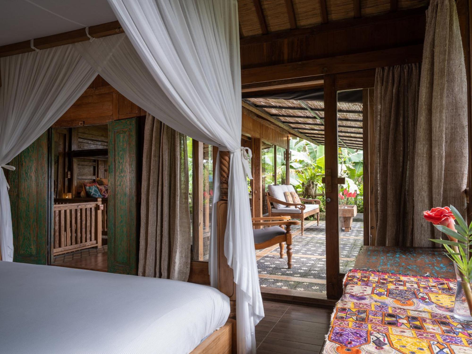 Nienté Bali